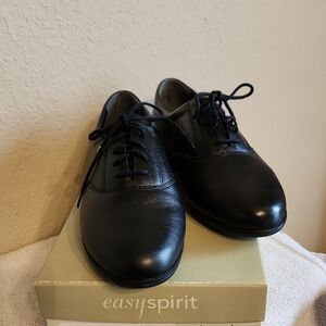 Easy Spirit Black Women's Leather Lace-Up Flats